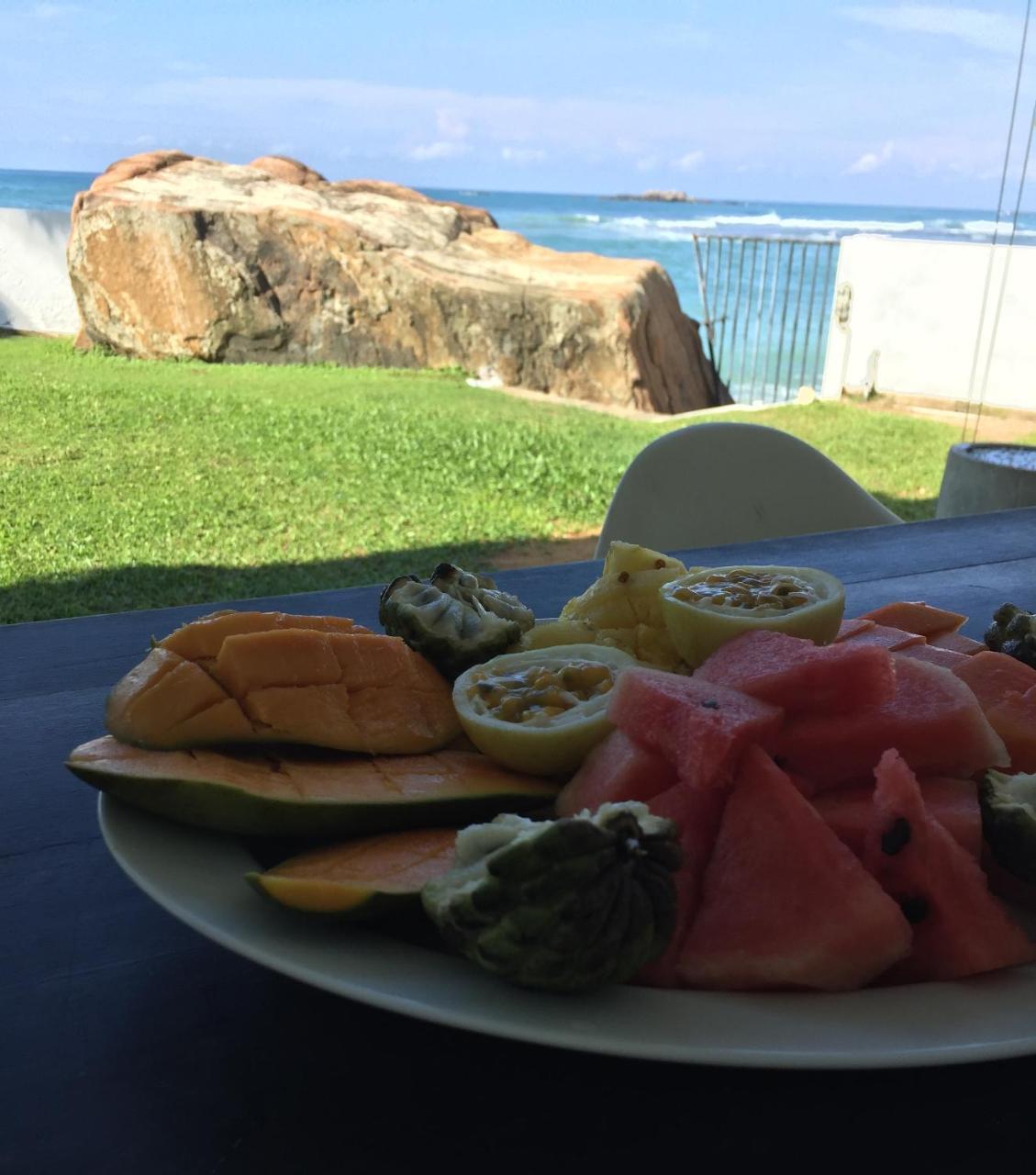 Galle Henna Beach House Unawatuna Bagian luar foto