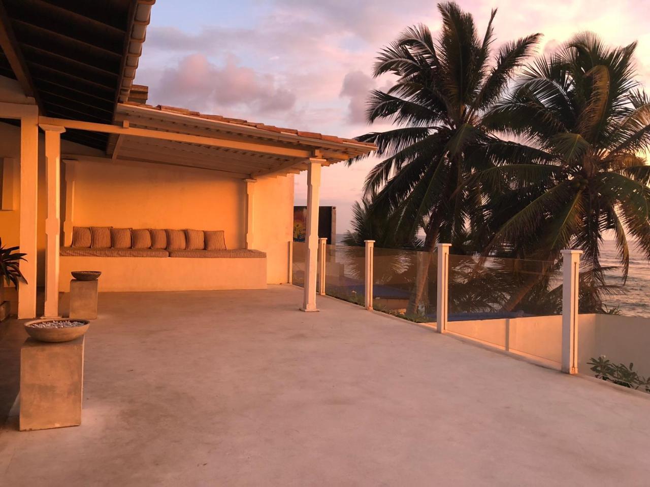 Galle Henna Beach House Unawatuna Bagian luar foto