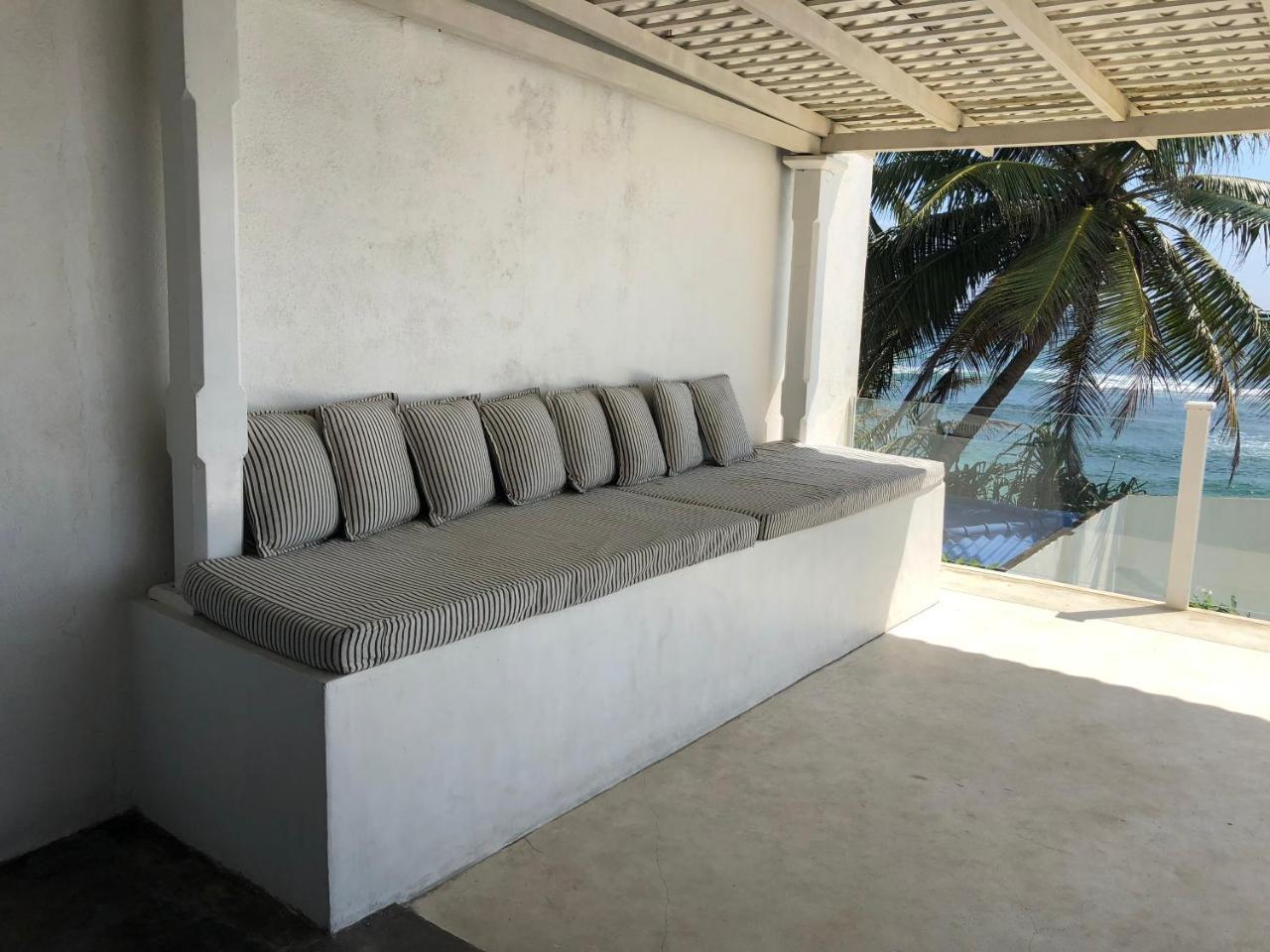 Galle Henna Beach House Unawatuna Bagian luar foto