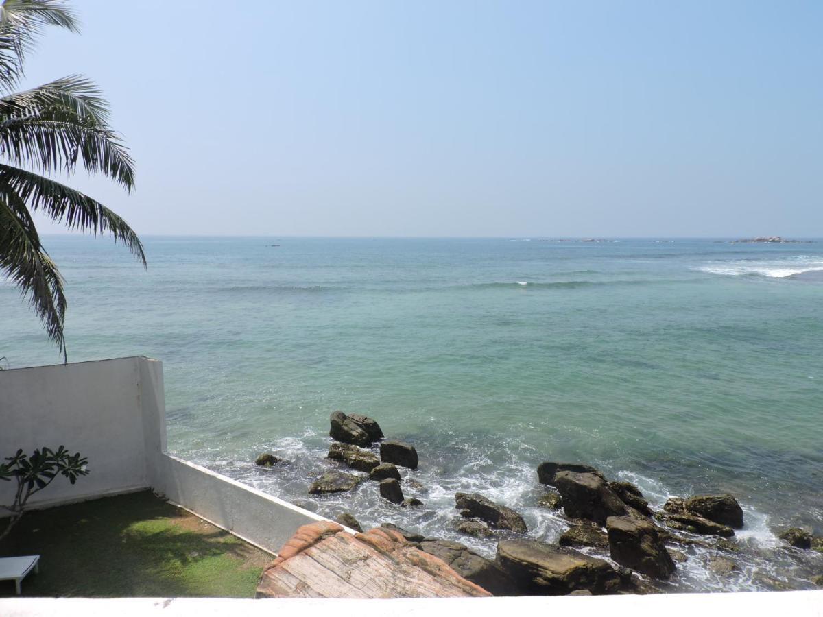Galle Henna Beach House Unawatuna Bagian luar foto